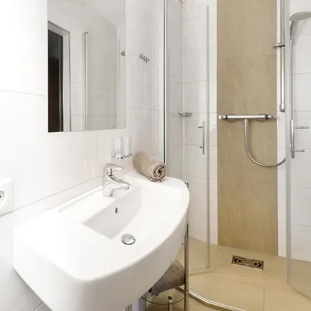 Апартаменты Haus Austria *