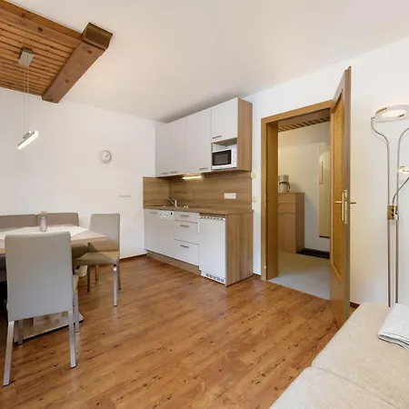 Haus Austria Апартаменты *