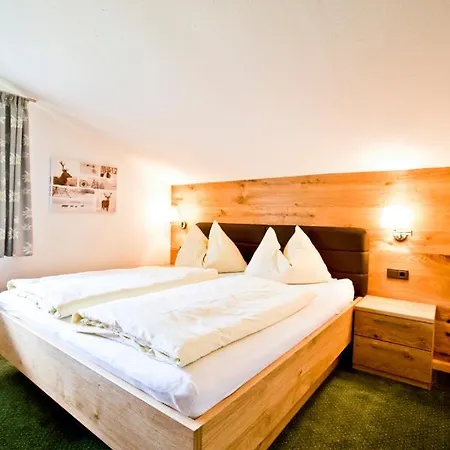 アパート Haus Austria *